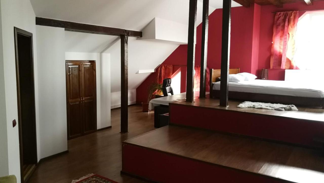 Pension Casa Contelui ริชนอฟ ภายนอก รูปภาพ